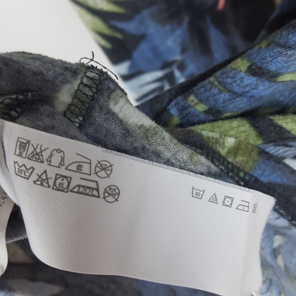 Hollister Shirt - Picture 6 of 6